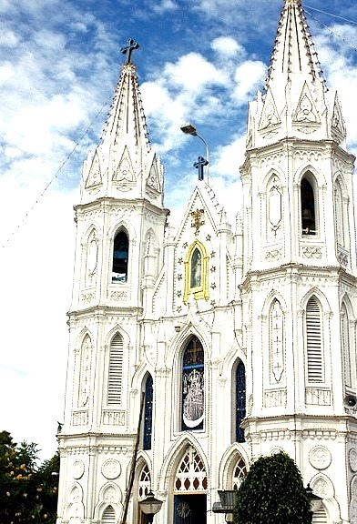 by melissaenderle on Flickr.Basilica of Our Lady of Good Health in Velankanni, Tamil Nadu, India.